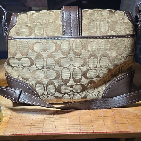 Coach Brown and Tan Shoulder Bag With Strap - Picture 2 of 9